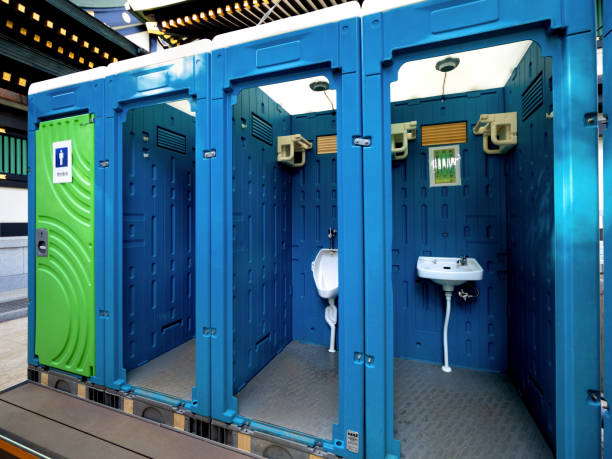 Best Luxury portable toilet rental  in Augusta, WI